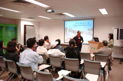 Briefing by Miss Ma of Wetland Park s.jpg
