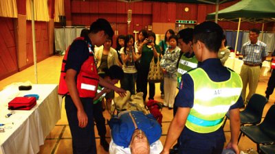 Demonstration on life saving.jpg