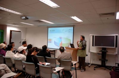 Sam Cheung briefing about volunteer training 1 s.jpg