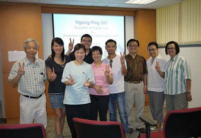 Satisfying members in the lecture room.JPG